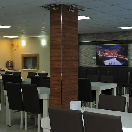 Cam & Restaurant 2 *